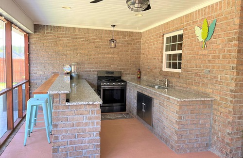 Sumter House | The Garden Getaway near SHAW AFBn