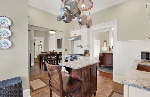 Metropolitan House | The Gilded Fern