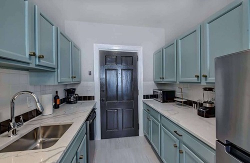 Charlotte Condo | The Home Collection: 6-Bedroom Condo | Near Novant Health and Atrium