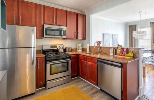Dilworth Condo | The Home Collection: Historic 2BR Ground Floor Condo Steps to Latta Park