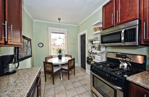 Dilworth Apartment | The Home Collection: Pet-Friendly King Suite near South End & Freedom Park