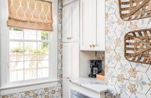 Downtown Charleston House | The Honey Suite | Step Back in Time