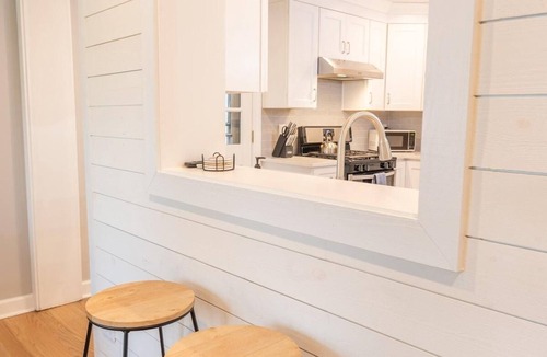 Hanahan House | The Hume Estate. Modern 4br Home + Lovely Yard!