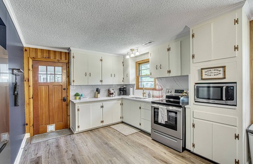 Lincolnville House | The Lou & Dot Cottage