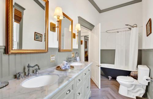 Metropolitan House | The Majestic Fern