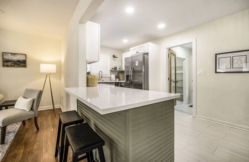 North Charleston House | The Oakwood | Grill, Chill, & Unwind