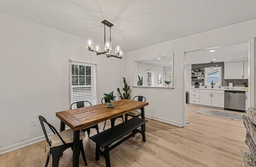 Hanahan House | The Palm Hideaway~3br/2ba Hanahan Home