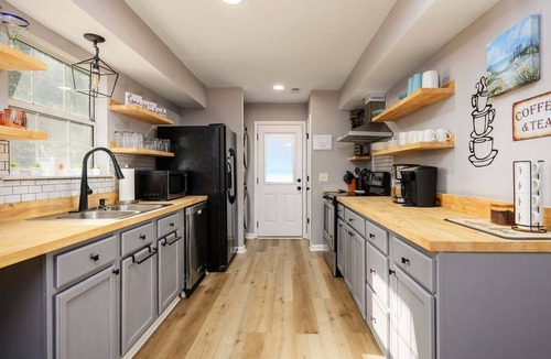 Port Royal House | The Palmetto Blue Cottage. 5 min to Parris Island