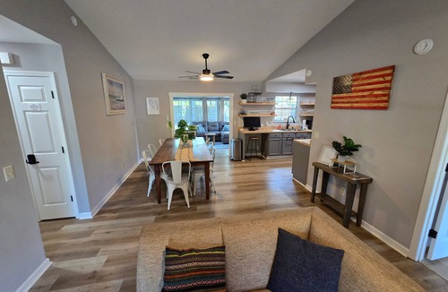 Port Royal House | The Palmetto Blue Cottage. 5 min to Parris Island