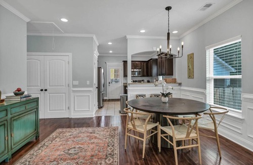 Old Shandon House | The Palmetto Pad - Walk to Dining & Shops