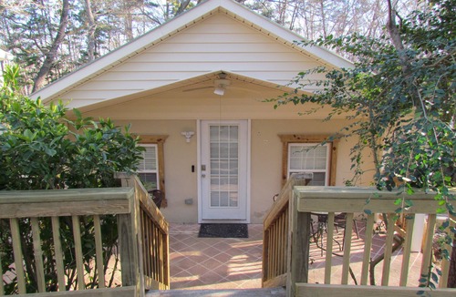 New London Cottage | The Peaceful Cove Cottage - Badin Lake Home, Cottage and boat for rent!