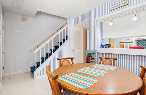 Myrtle Beach House | The Perfect Blend of Comfort and Convenience, steps from the Beach-Porcher 2
