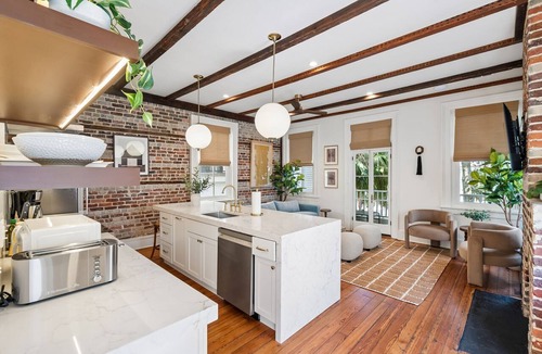 Charleston Historic District Apartment | The Plunge at King Street w/Private Pool