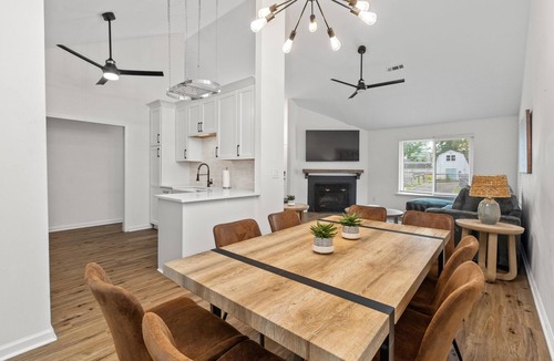 Mount Pleasant House | The Ramblewood-Large Fenced in Yard-Pet Friendly