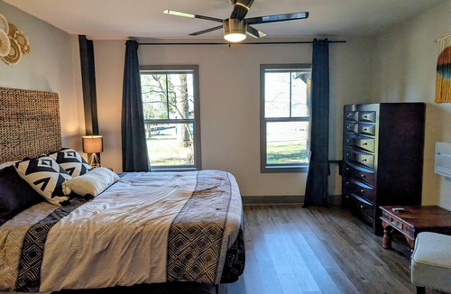 Norwood Cabin | The Tillery Barndo - Two bedrooms/loft, dock, flat lot, spa, trampoline, golf