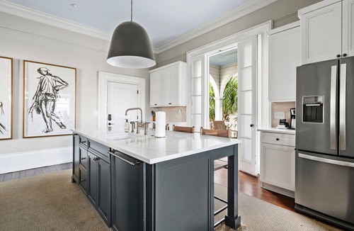 Cannonborough Elliotborough House | Thomas Waring House | Sleeps 23 | Multi-Unit Rental