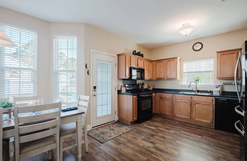 Bluffton House | Tide and Time Again charming 3-bedroom coastal home in historic Old Town Bluffton