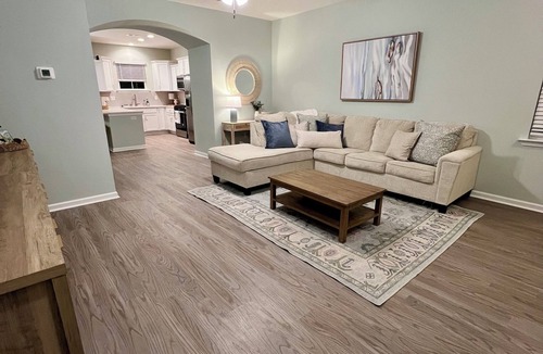 Port Royal House | Tranquil 3-bedroom 2.5 bathroom open-concept house in charming Port Royal
