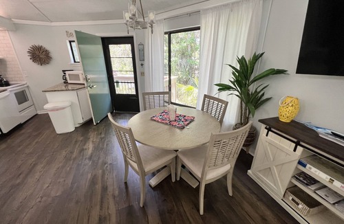 Night Heron House | Tranquil Two-Bed Bungalow in Sea Pines – Walk to the Beach & Pool, Pet Friendly