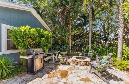 Stuart Cottage | Tropical Oasis Pool House with full bath and full access to pool.