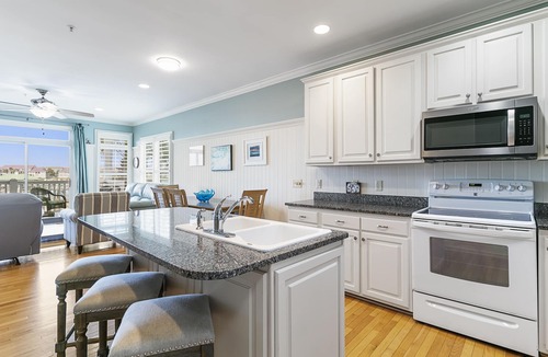 Folly Beach House | Turtle Bay 16 - Panoramic Riverview Townhouse - Next To Pool - Minutes to the Beach
