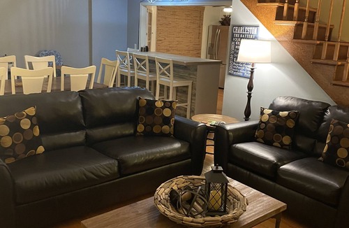 Santee House | Two Palms Lakehouse in Santee Just minutes from I95