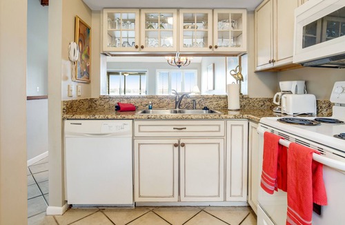 Seabrook Island Villa | Two story villa with views of Cap’n Sam’s Creek and community pool access
