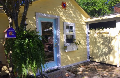 Charleston Cottage | Unique Romantic Beach Style Cottage close to Folly Beach & historic Charleston!