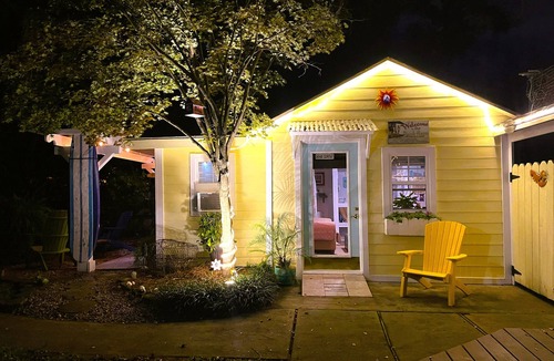 Charleston Cottage | Unique Romantic Beach Style Cottage close to Folly Beach & historic Charleston!