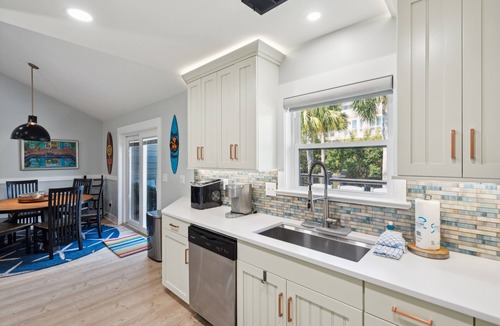 Isle of Palms House | Updated 3 bedroom home, walk to beach, private pool, screened porch!