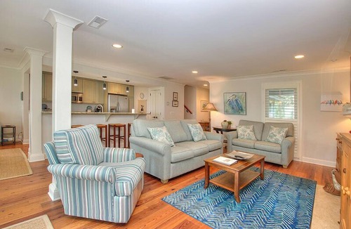 South Beach House | Updated South Beach home, Beachfront w/Pool On-Site - 5 Lands End ~ Sea Pines