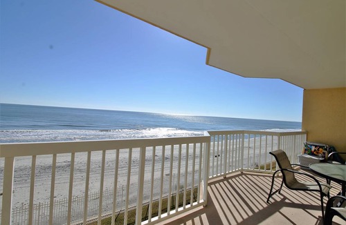 Folly Beach Condo | 130 m² Condo ∙ 3 bedrooms ∙ 8 guests