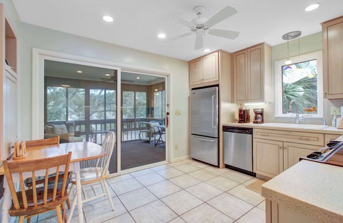 Spinnaker Beachhouses House | Villa with screened porch & fabulous views - just across the street from the beach