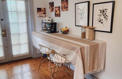 Earlewood House | Vintage Escape *New*