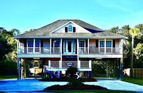 Edisto Island House | Walk 600' to Beach, Slp 10, Wi-Fi, Tidal Cr, perfect for family
