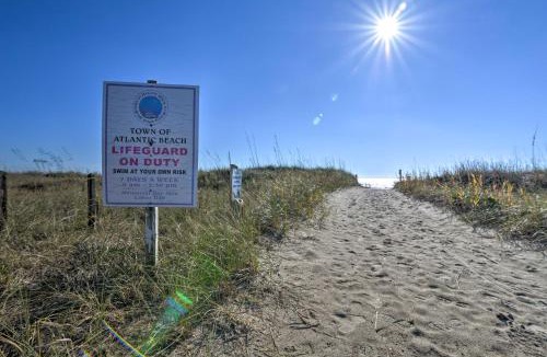 Atlantic Beach House | Walk to Atlantic Beach: Family Gem w/Fenced Yard