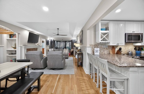West Beach House | Walk to beach, pool and community dock