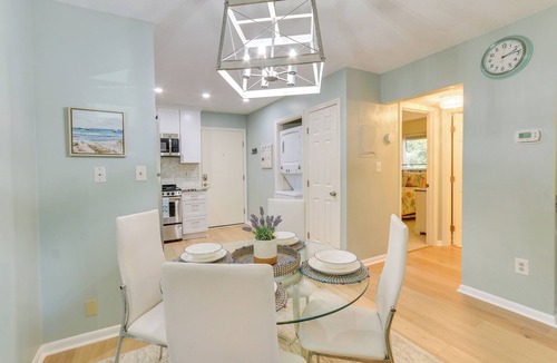 Folly Field Villa | Walk to Beach: Hilton Head Condo w/Pool Access