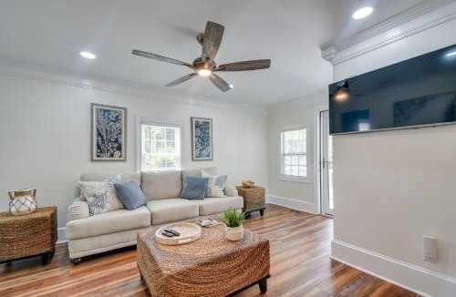 Atlantic Beach House | Walk to Water: Coastal-Chic Home Near Myrtle Beach
