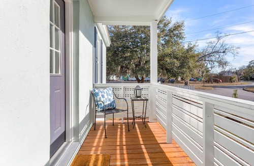 North Charleston House | Walkable to all things Park Circle!