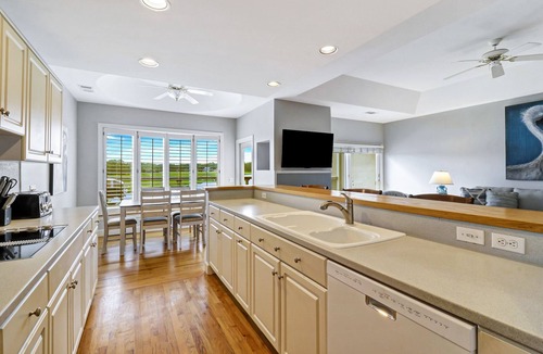 South Beach Villa | Waterfront Four Bedroom Townhome ~ Stunning Views ~ Porch with Water View