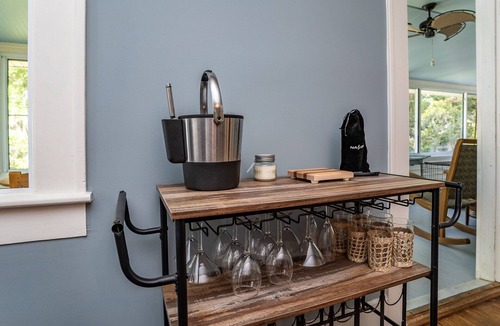 Beaufort House | Waterfront Farm- 1.5 Miles from Downtown Beaufort