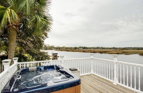 Goose Creek House | Waterfront Fishing Dock FirePit HotTub Deck GrillB