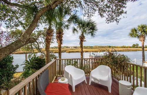 Goose Creek House | Waterfront Fishing Dock FirePit HotTub Deck GrillB