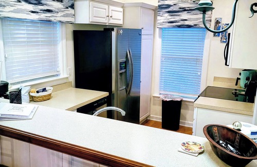 Santee Condo | Waterfront Lake Marion Retreat Pool Gazebo Minutes from I-95