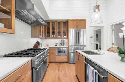 West Beach Cottage | Waterfront! Renovated, river view, community pool and dock