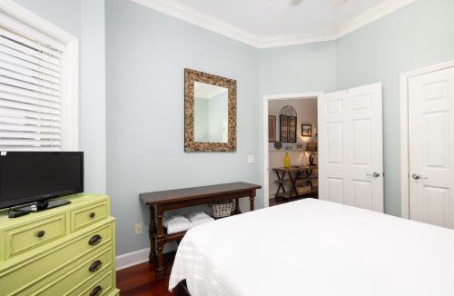 Waters Edge House | Waters Edge 088 - A Blue Heaven