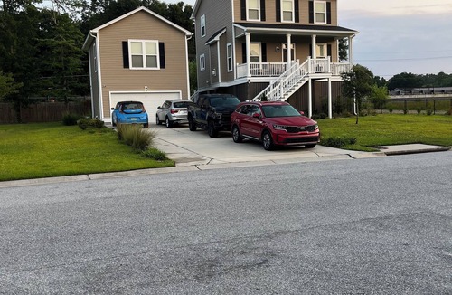 Charleston Apartment | We are 4.8 driving miles from Shipyard Park.