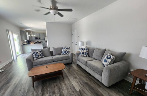 Woodruff House | Welcome to Luxury at Snowmill. Charming 4-bedroom house in Woodruff. SC.