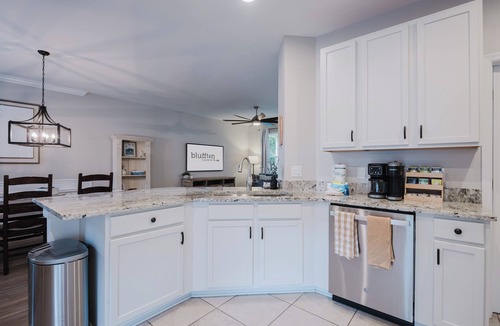Bluffton House | Welcome to the Lowcountry Lodge - cornhole, beach chairs, walk to town